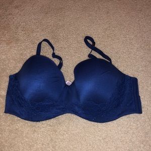 Victoria’s Secret Body By Victoria36D StraplessBra